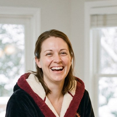 files/face-p12-kitchen-stool-laugh.jpg